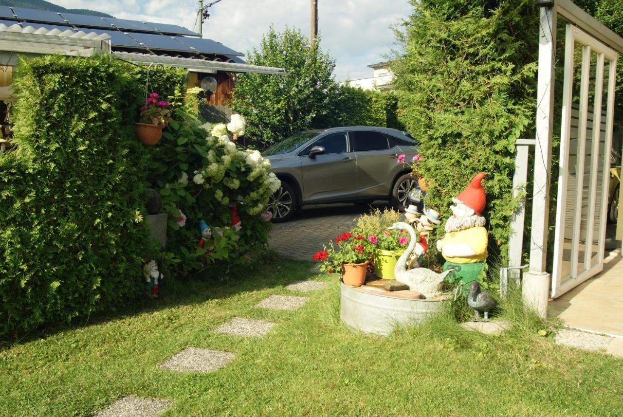 Ferienwohnungen Schiller Landskron Esterno foto