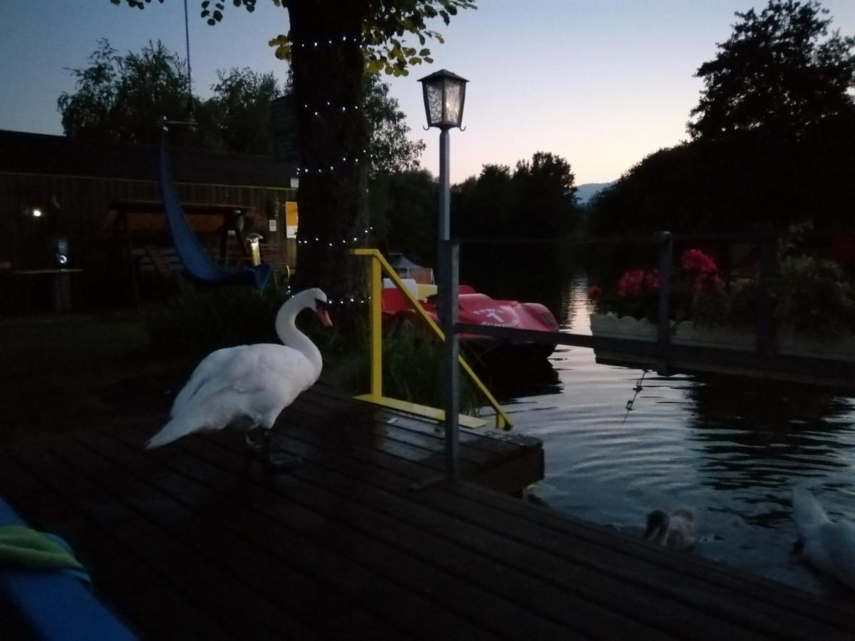 Ferienwohnungen Schiller Landskron Esterno foto